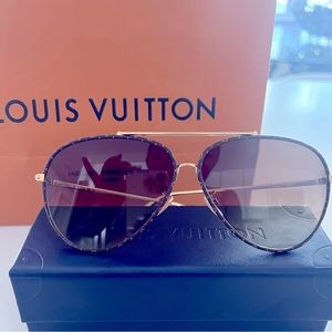 Louis Vuitton First Pilot Sunglasses.. New condition.. bought it few months ago.